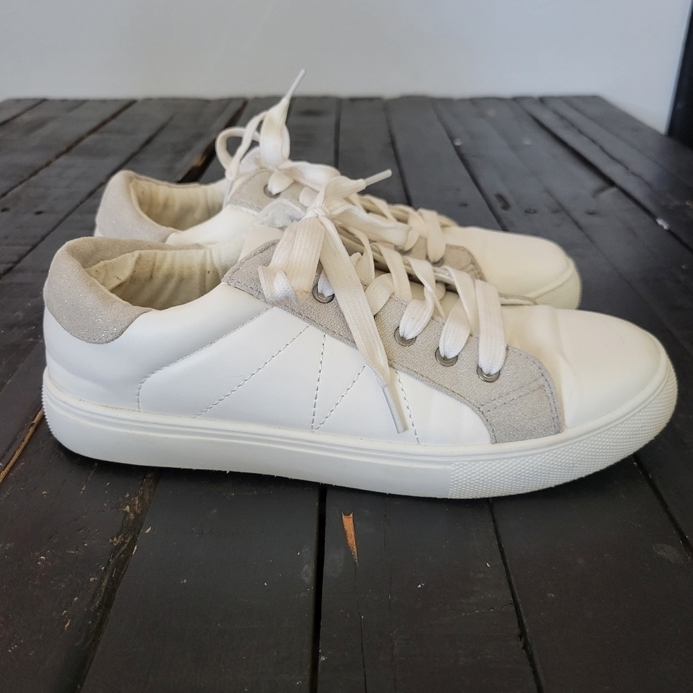 Lust for Life Women's 8 White Sneakers Tennis Shoes Silver Glitter Trim